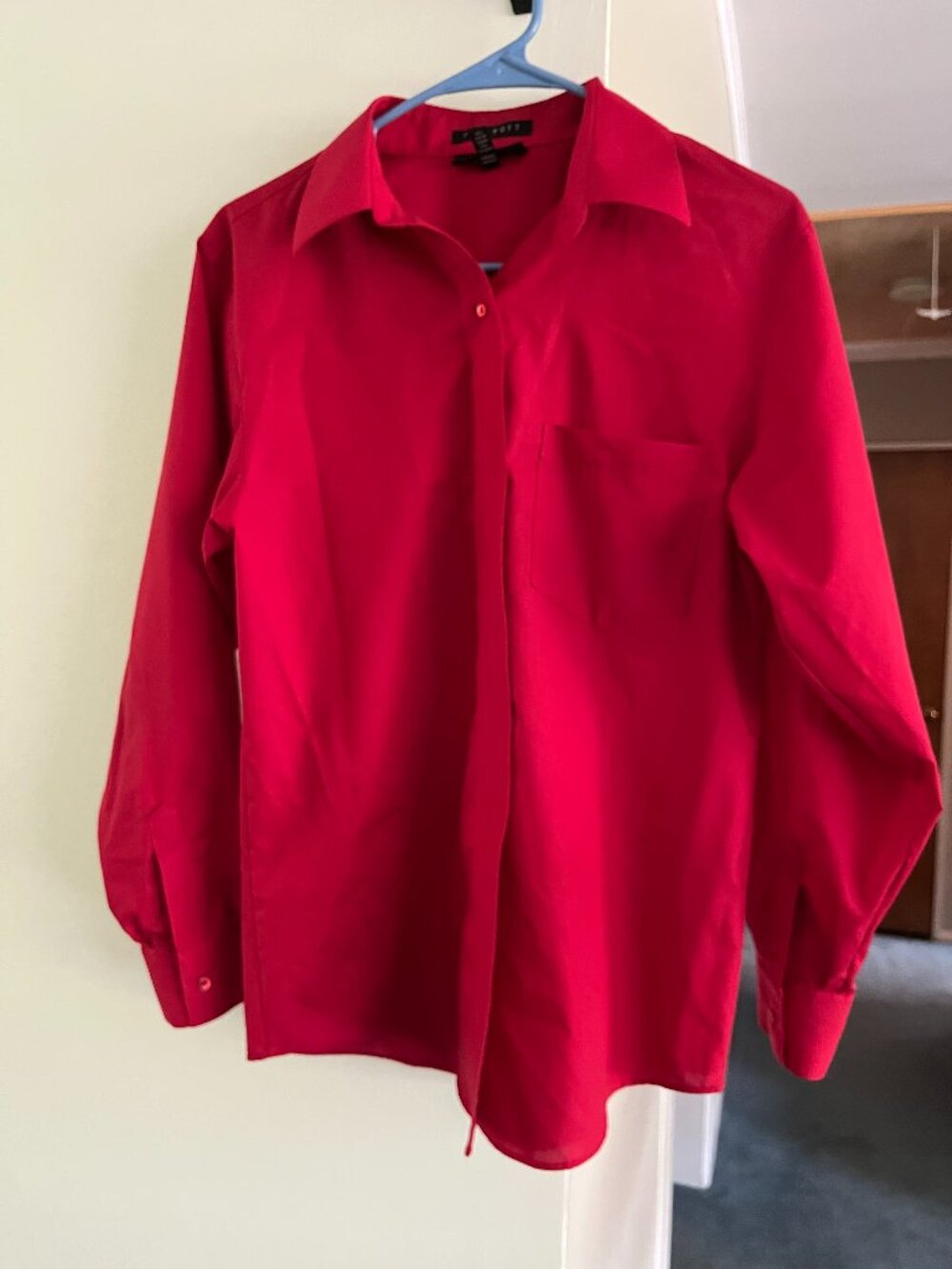 Foxcroft Blouse Size 6 Crimson Wrinkle Free Classic Shirt Button Up Collared